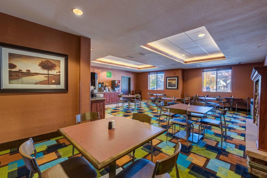 Grand Vista Hotel Parachute מראה חיצוני תמונה